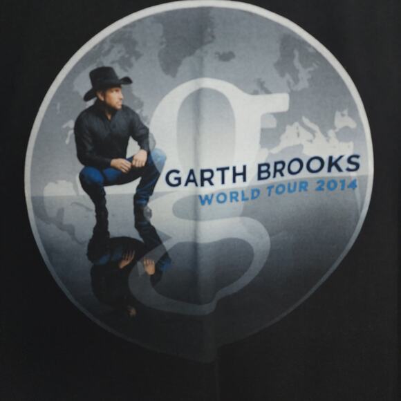 Hanes Beefy  Black Garth Brooks World Tour 2014 Short Sleeve 100% Cotton T Shirt - Picture 2 of 7